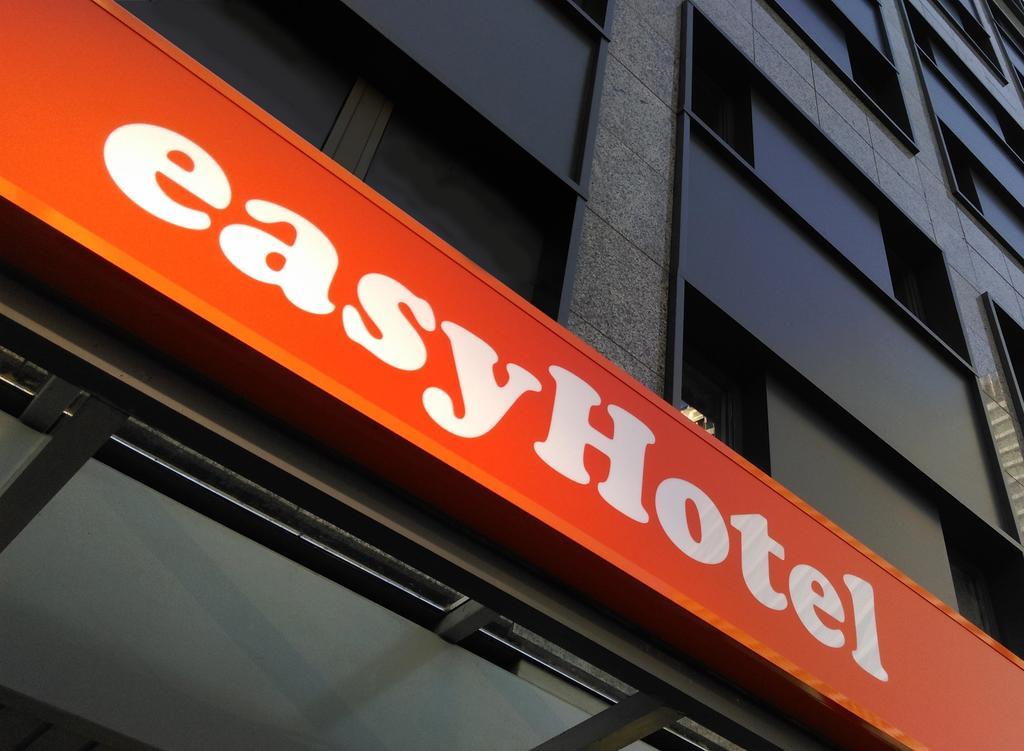 Easyhotel Frankfurt City Center Frankfurt am Main Exterior foto