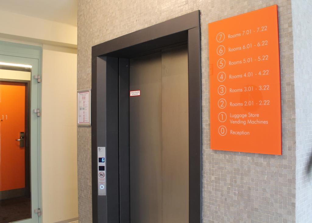 Easyhotel Frankfurt City Center Frankfurt am Main Exterior foto